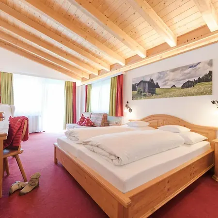 Pettneuerhof Отель 3*