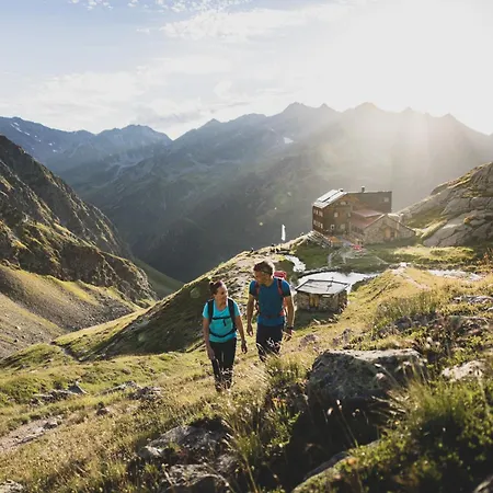 Pettneuerhof Szálloda 3*