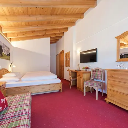 Hotel Pettneuerhof 3*