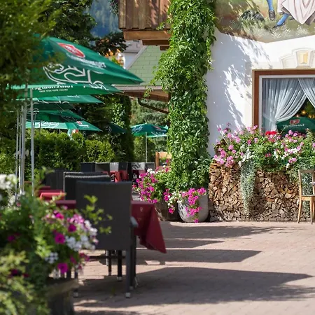 Hotel Pettneuerhof 3*