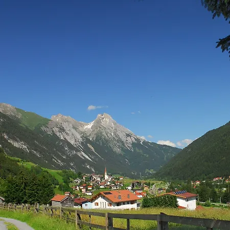 فندق Pettneuerhof 3*